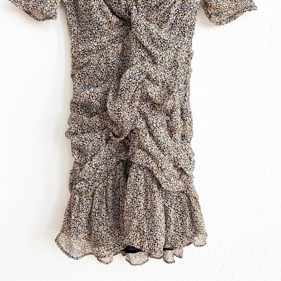 ASTR The Label Women’s Shirred Bottom Mini Dress Ruffles Deep-V Floral Small - Picture 4 of 9